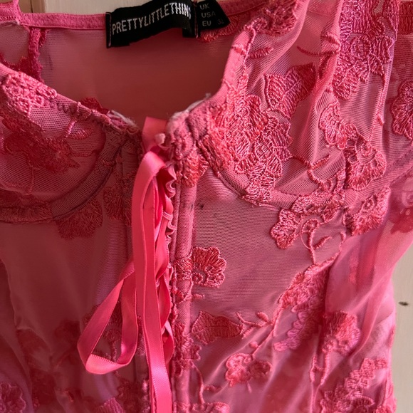 PRETTYLITTLETHING hot pink embroidered mesh corset top - Picture 6 of 14